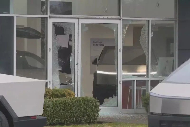 Shooting At Tesla Showroom In Salem, Oregon? Photos And Videos Surface